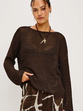 Rails Evangeline Sweater
Espresso $309 (worn only in photo shoot)